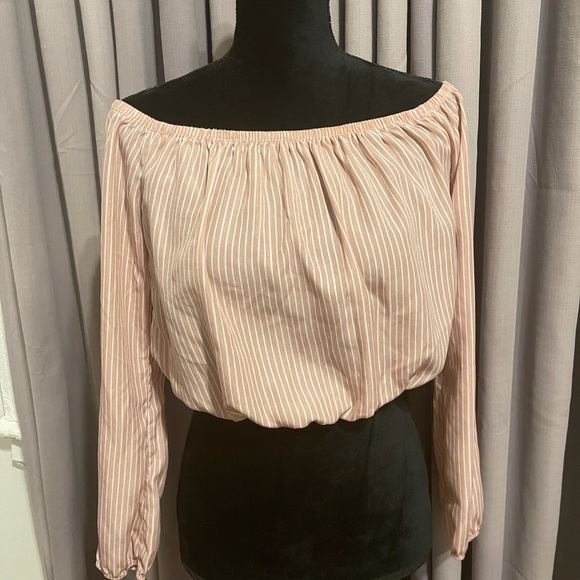Windsor cropped long sleeve top - Picture 2 of 3